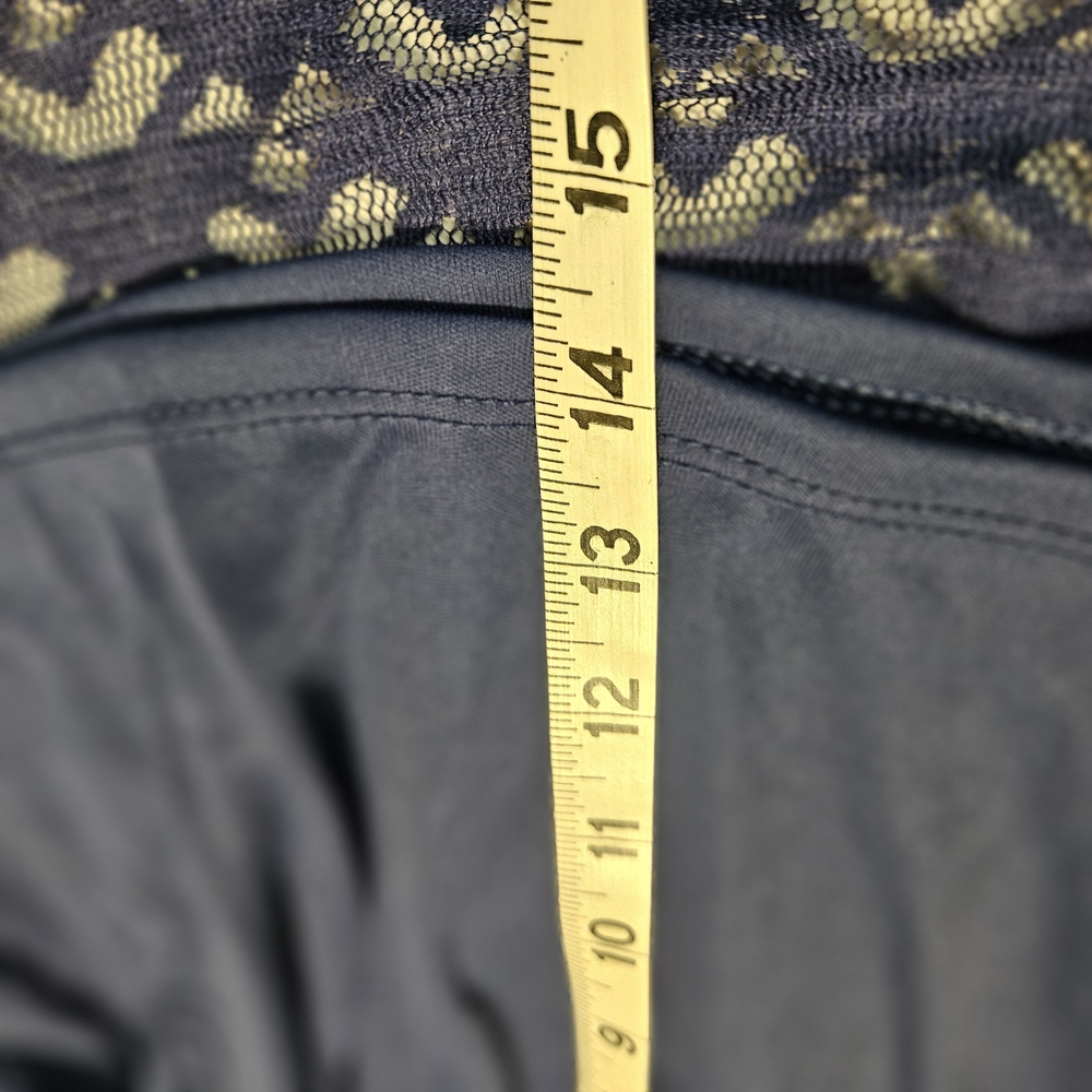 Navy Blue Skirt with Belt, Small (3/5) - Picture 8 of 11